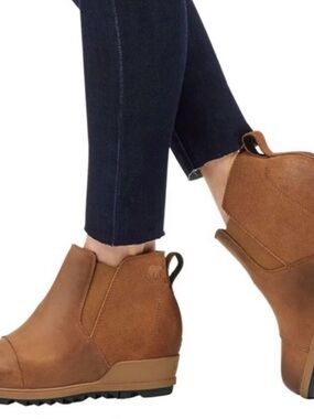 Sorel wedges Evie, size 11